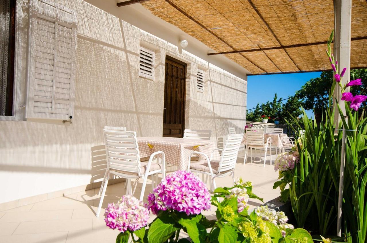 Guest House Rooms Rose Молунат Екстер'єр фото